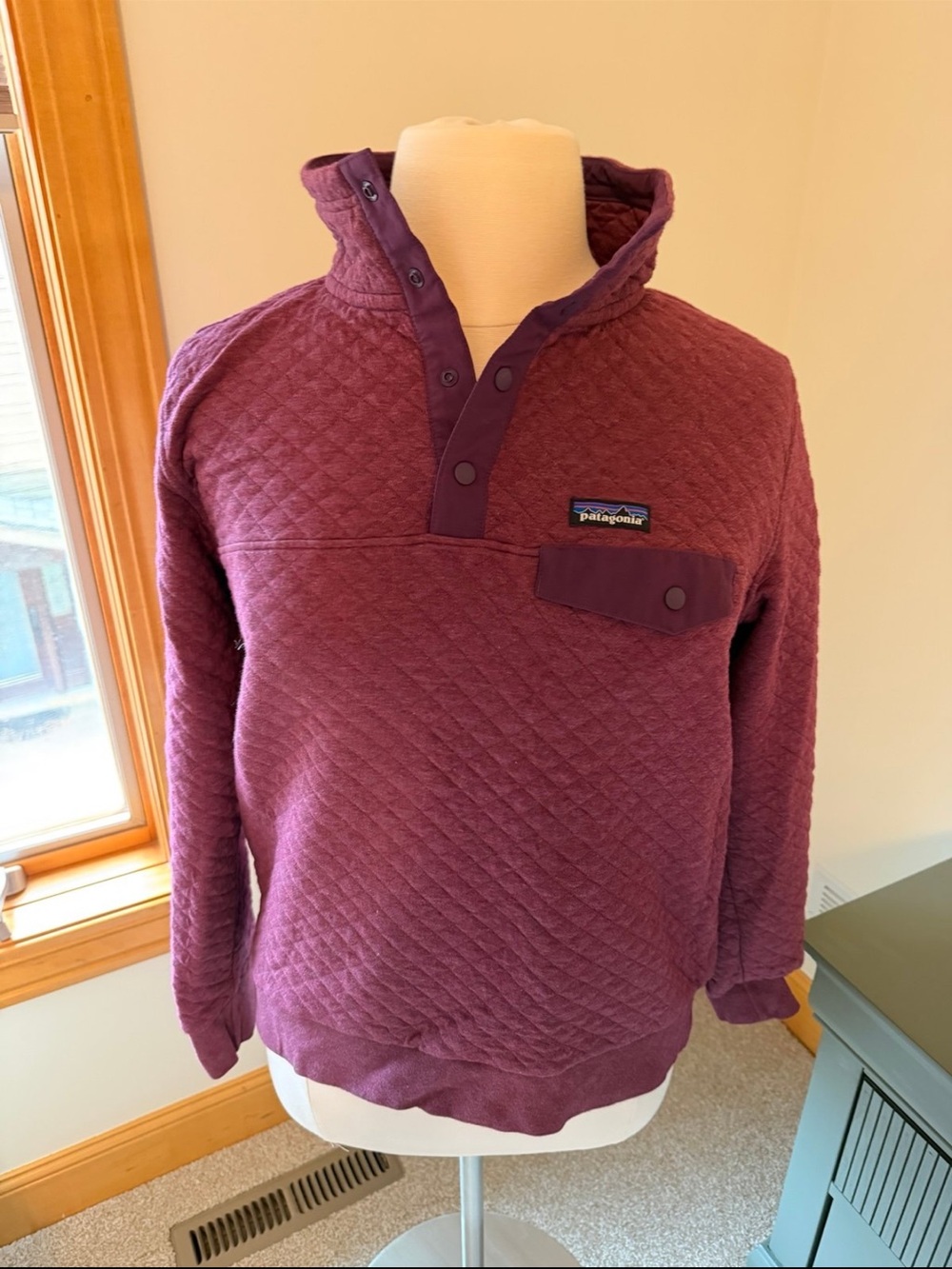 Patagonia women’s Quilted Snap-Front Pullover Sweatshirt - Plum